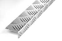 Угол рифленый разнополый Укв 01